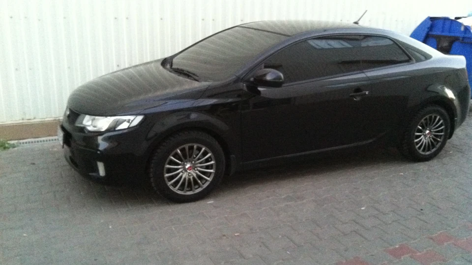 KIA Cerato Koup 2