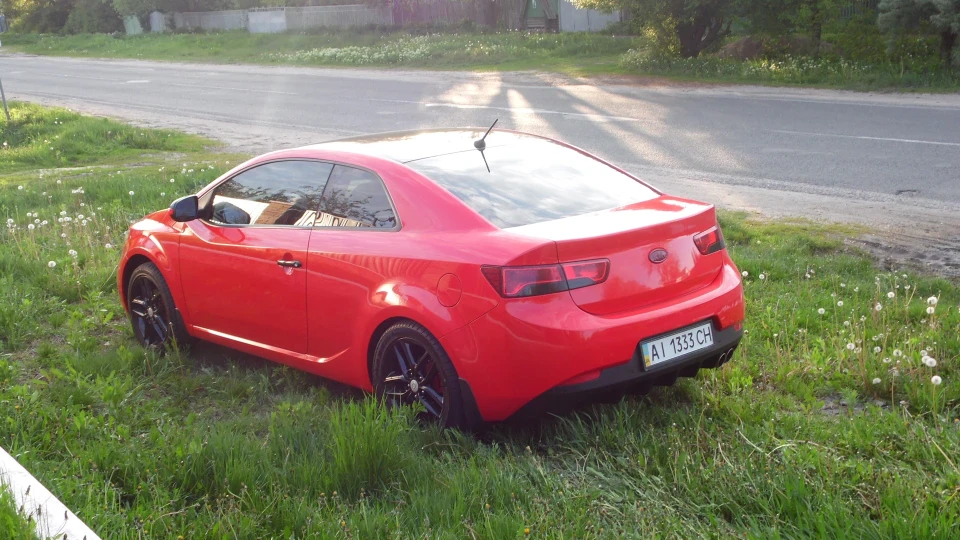 KIA Cerato Koup 2