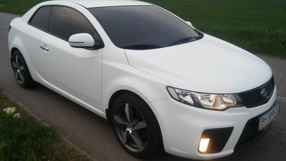KIA Cerato Koup 2