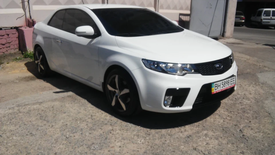 KIA Cerato Koup 3