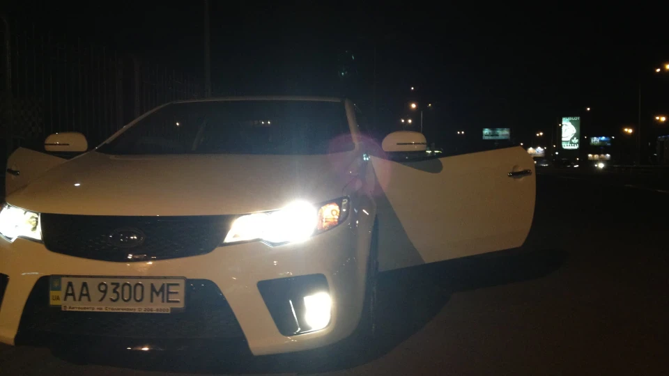 KIA Cerato Koup Блондинка 3