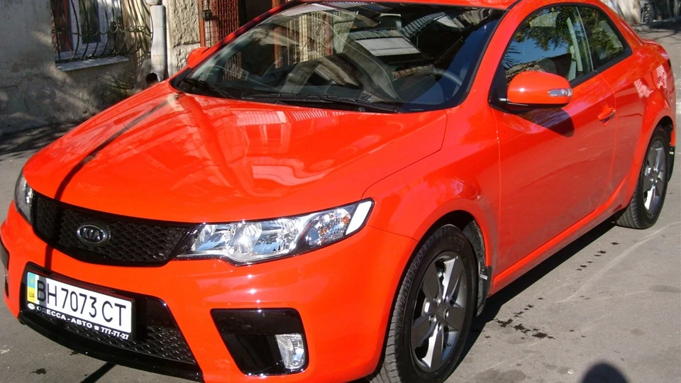 KIA Cerato Koup DDR_Red