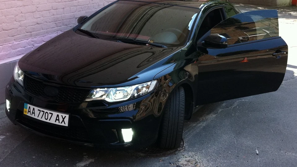 KIA Cerato Koup НАЙБІЛЬША чорна kúpewka) 3