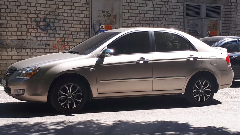 KIA Cerato 1,6 EX