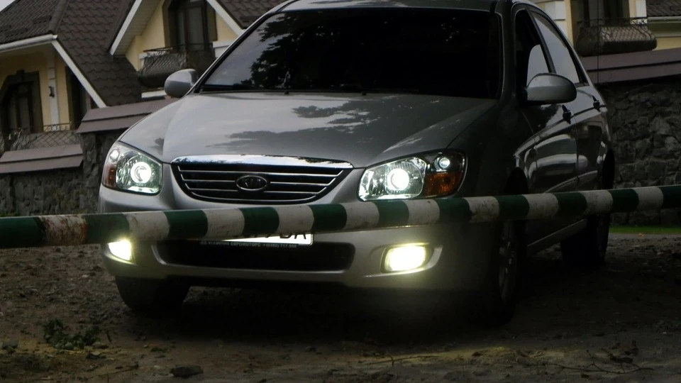 KIA Cerato 1.6 EH 2