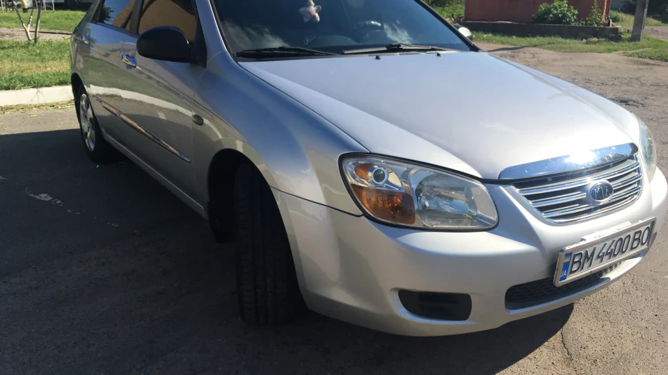KIA Cerato 1.6 LX 2