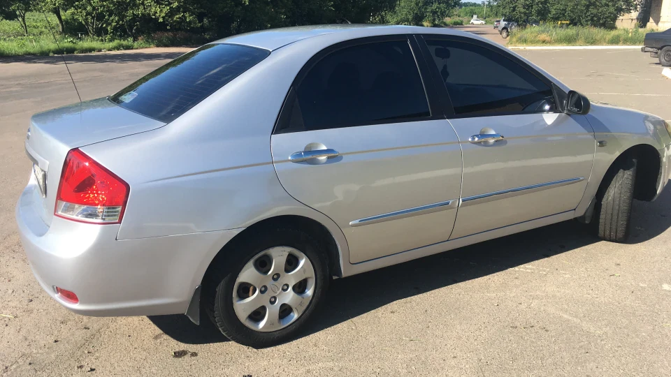 KIA Cerato 1.6 LX 4