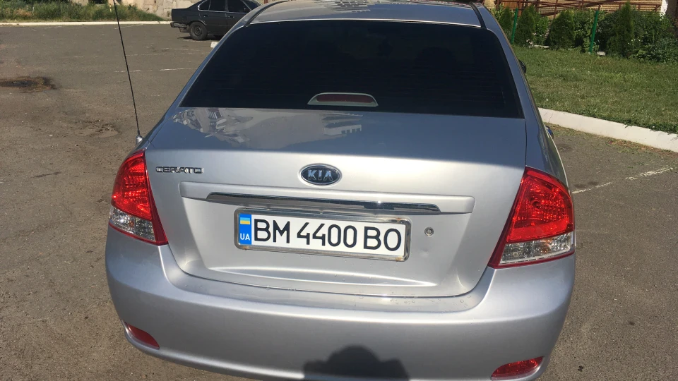 KIA Cerato 1.6 LX 5