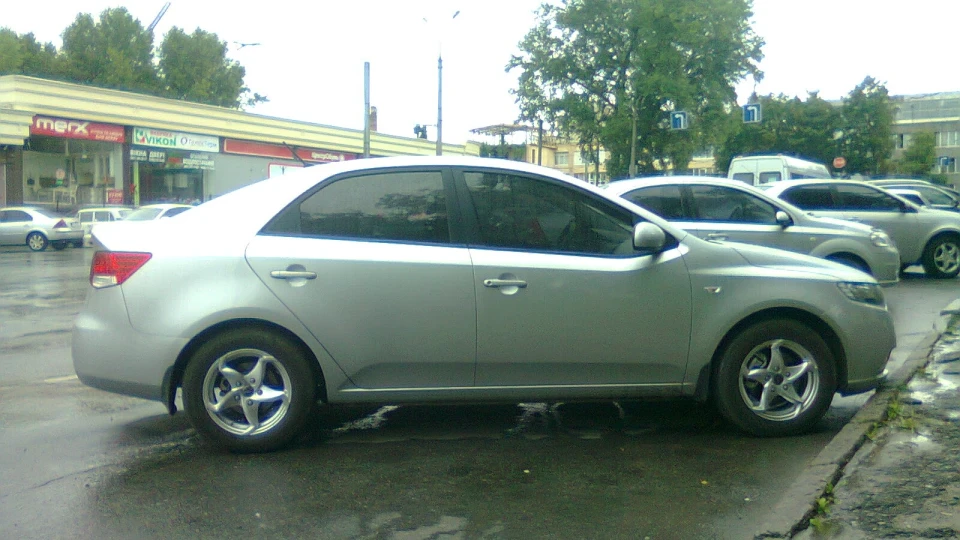 KIA Cerato 1.6 Сріблястка 4