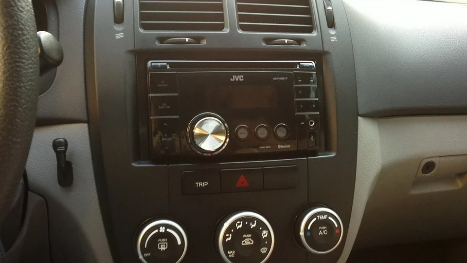 KIA Cerato 1,6 XL 2