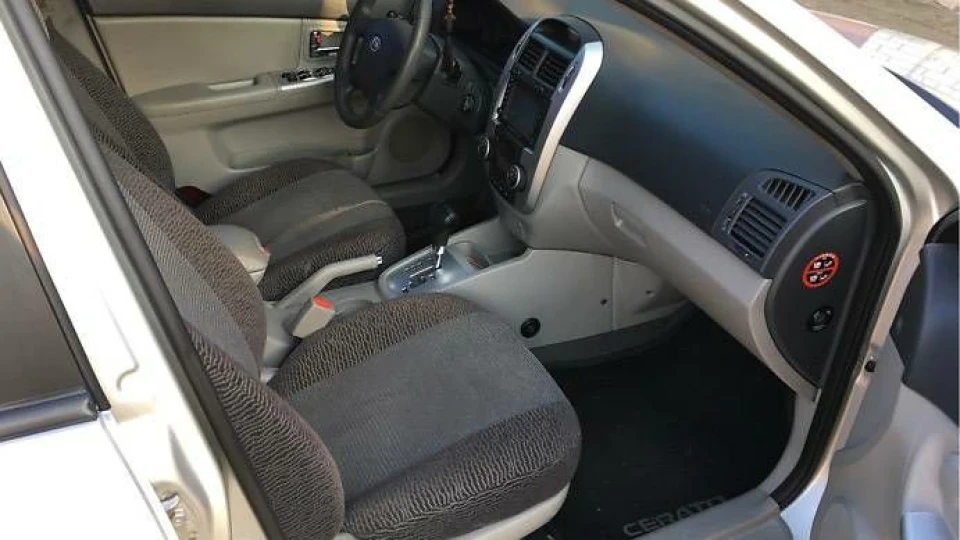 KIA Cerato 2.0 АКПП EX 2