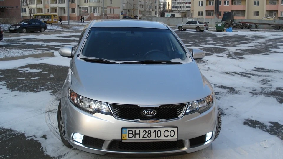 KIA Cerato 2.0 AT Silver 4