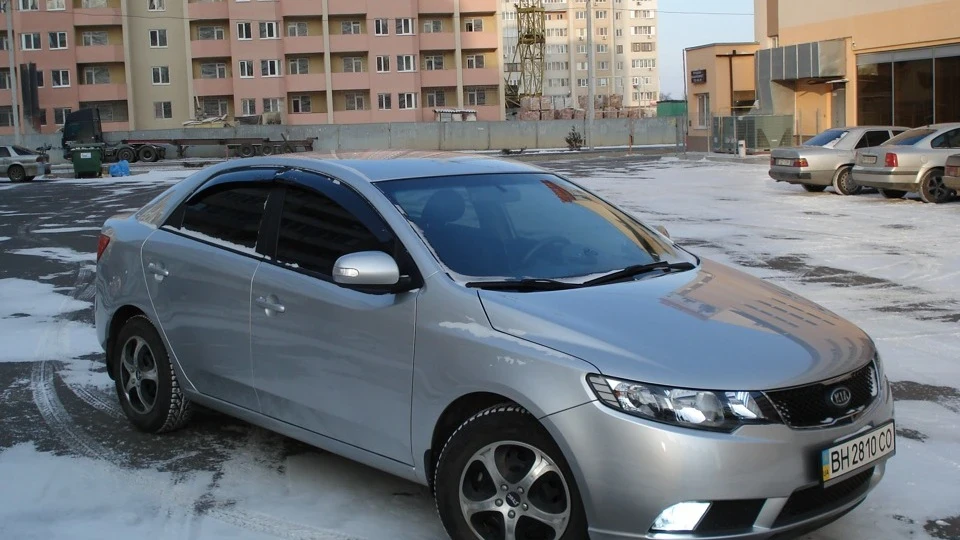 KIA Cerato 2.0 AT Silver 5