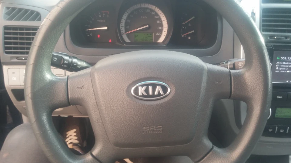 KIA Cerato 2.0 Табуреточка