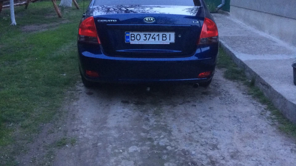 KIA Cerato blue leech 2