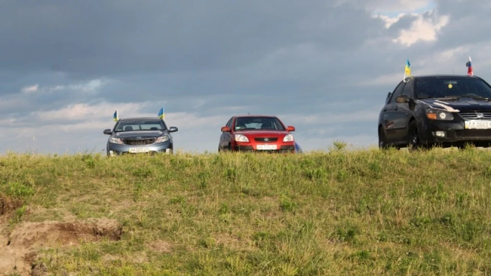 KIA Cerato цементовоз 4