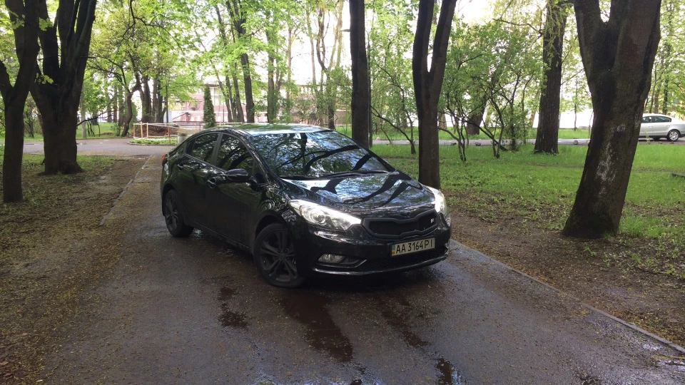 KIA Cerato Чорна блискавка 2
