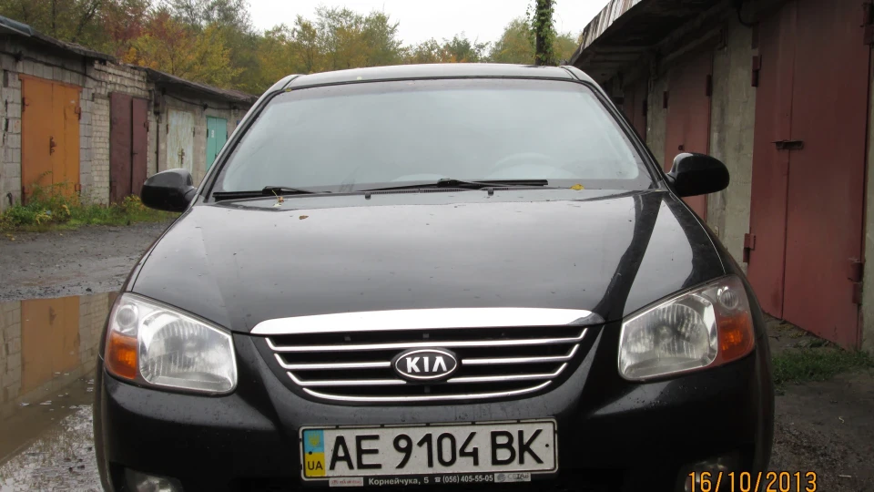 KIA Cerato чорний лак 1.6 3