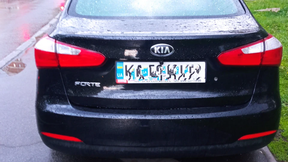 KIA Cerato Чорний металік 2