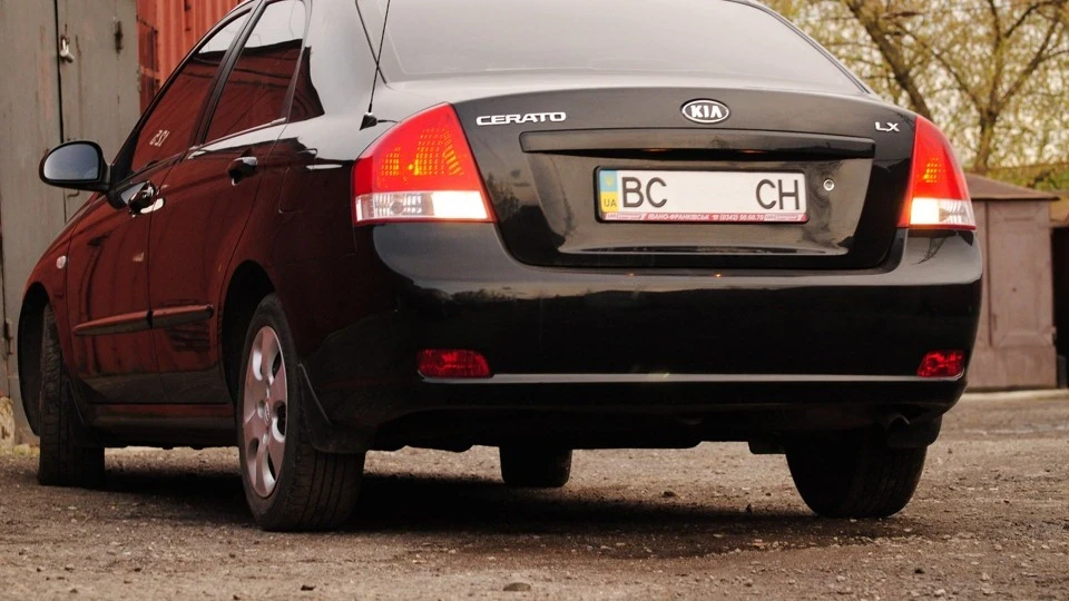KIA Cerato CRDi 3