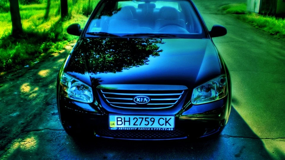 KIA Cerato Ebony Black 2
