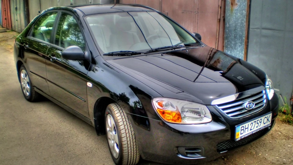KIA Cerato Ebony Black 5