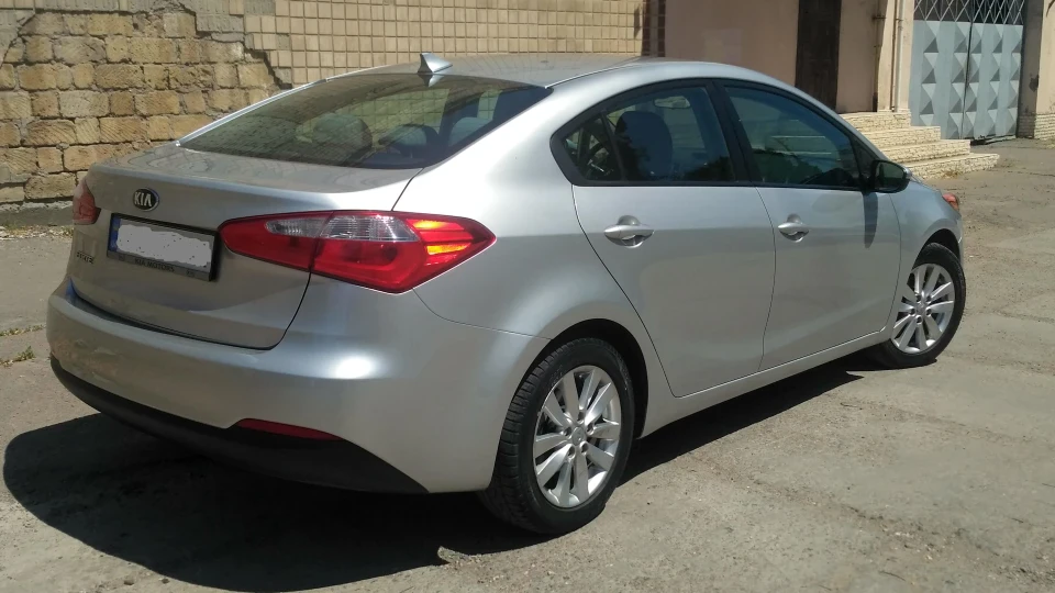 KIA Cerato Forte 2