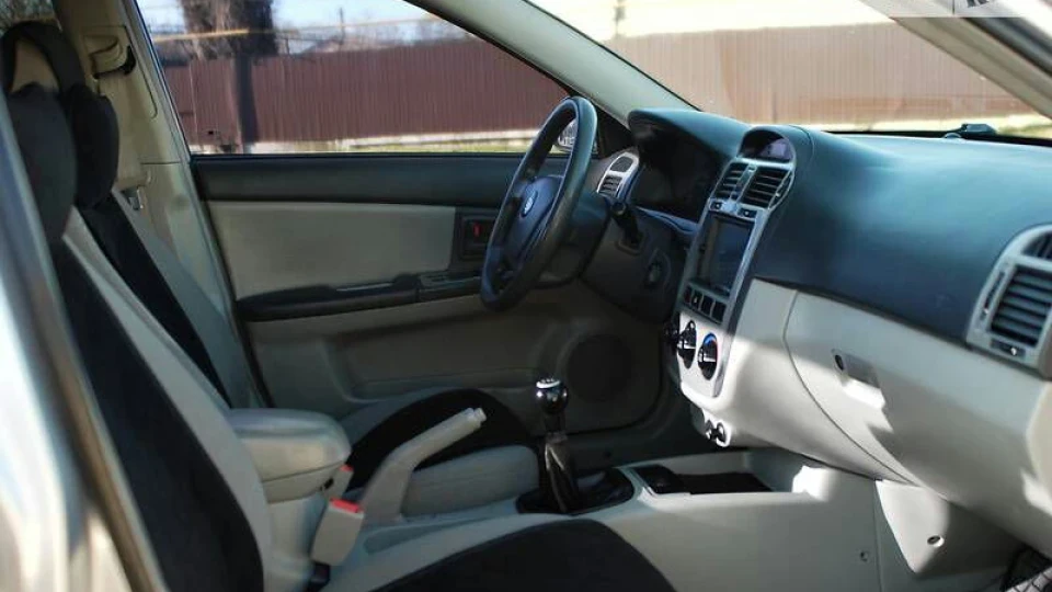 KIA Cerato Lapo4ka