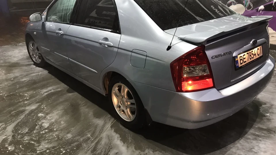 KIA Cerato MOTORS 2