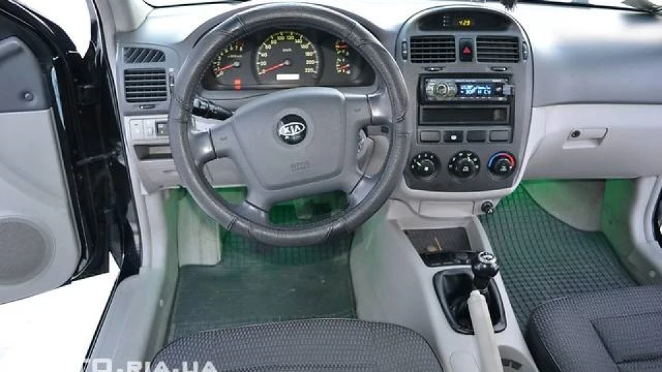 KIA Cerato Night 4