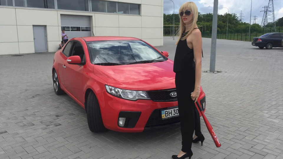 KIA Cerato RED FERRARI 3