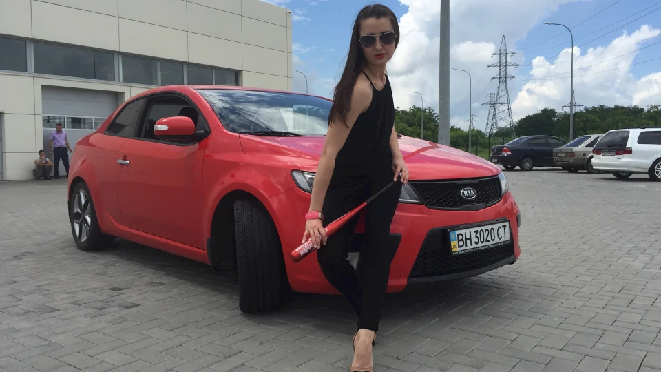 KIA Cerato RED FERRARI 4