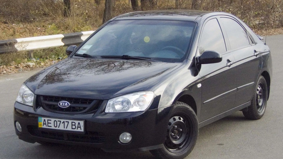KIA Cerato S1600 3