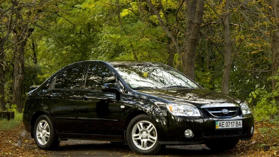 KIA Cerato S1600 4