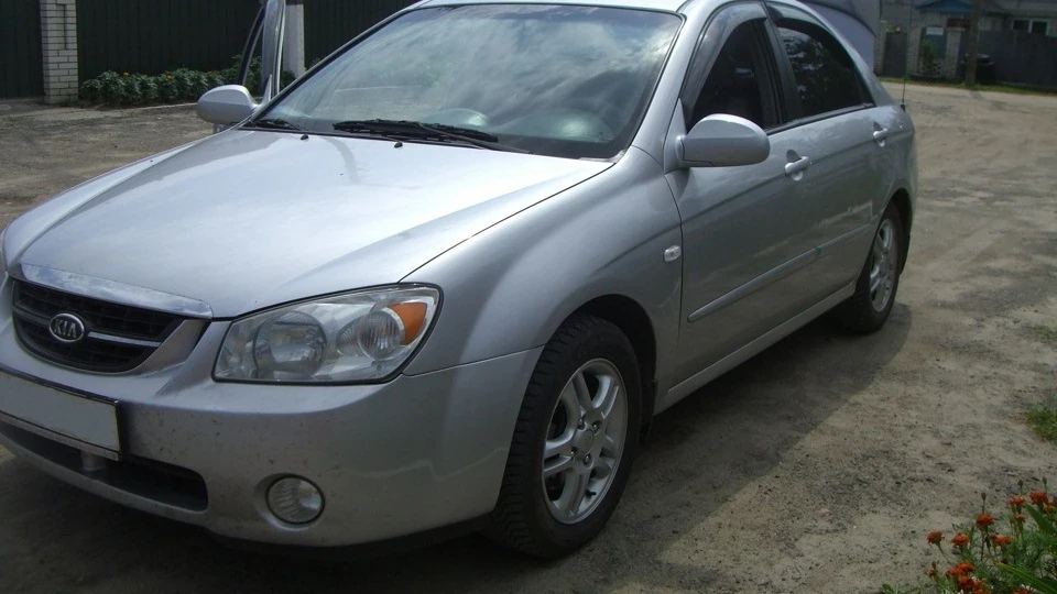 KIA Cerato Сіренька мишка