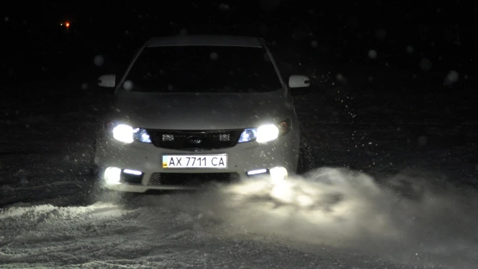 KIA Cerato Snow White 4