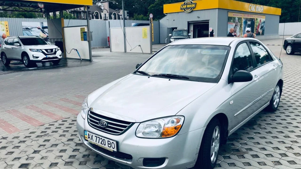 KIA Cerato траххторець 3