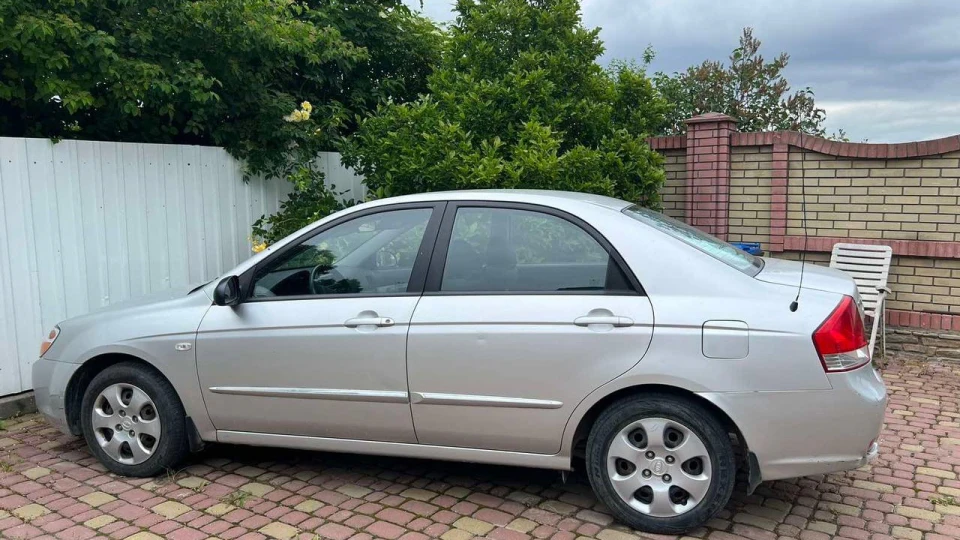 KIA Cerato траххторець 5
