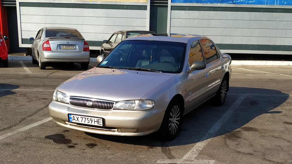 KIA Clarus 3