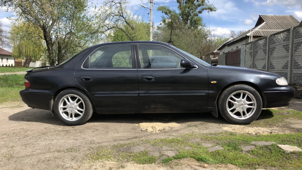 KIA Clarus 2