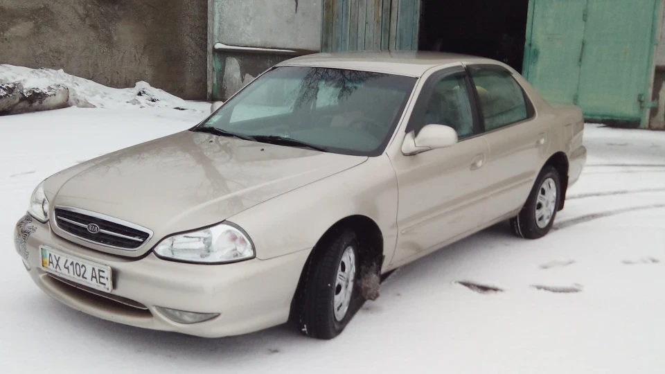 KIA Clarus 2