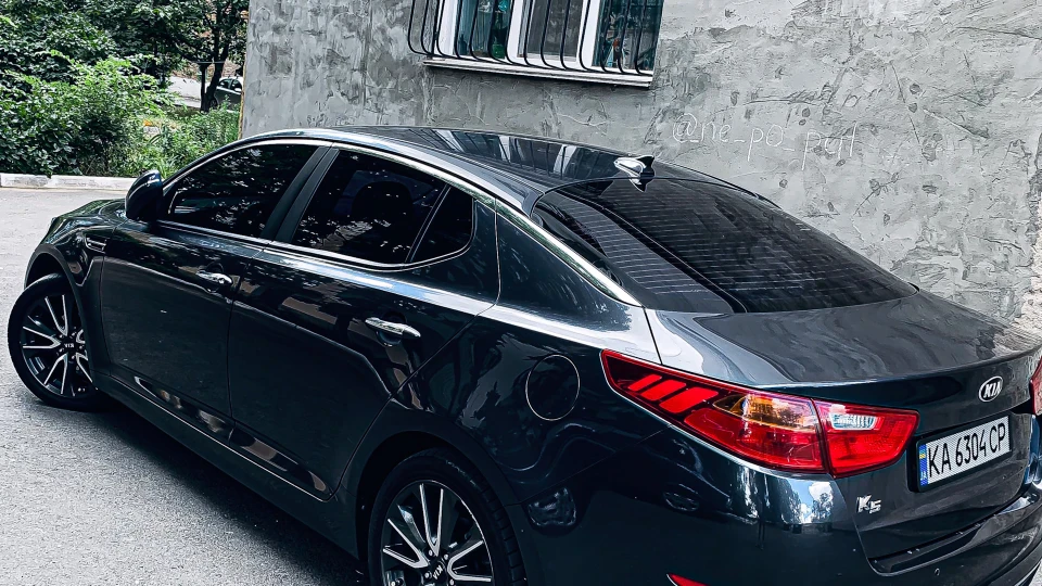 KIA K5 БАРЖОМІ , тому що ГАЗ 2