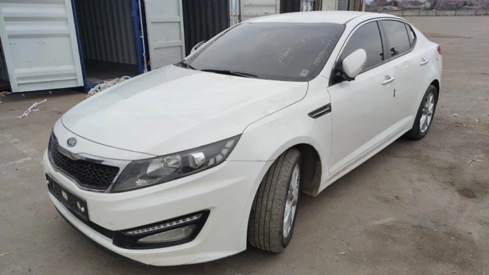 KIA K5 Перламутрова гармата