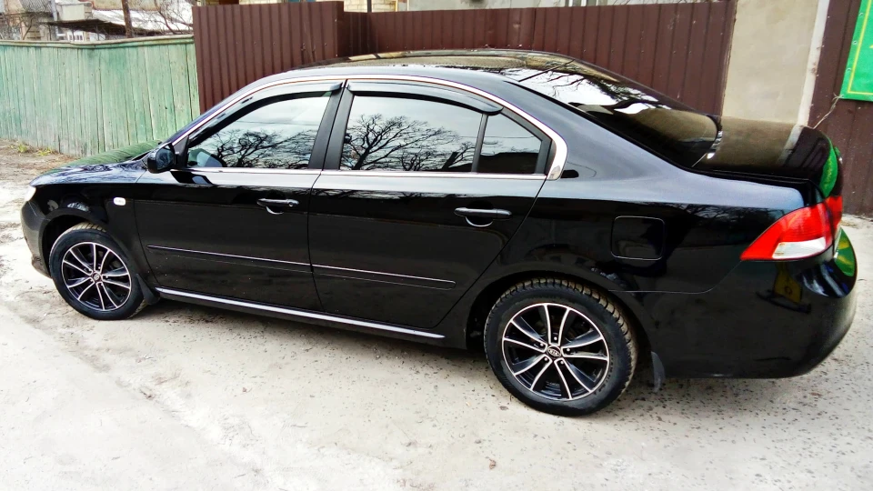 KIA Magentis Agreso R 4