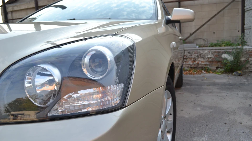 KIA Magentis Бежевий 2.0 crdi 2