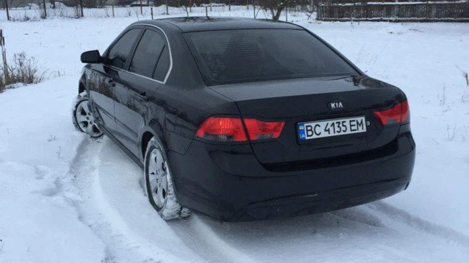 KIA Magentis Black 3