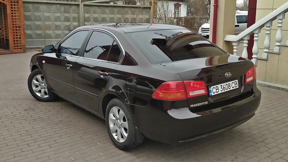 KIA Magentis БРОНЕНОСІЦЬ