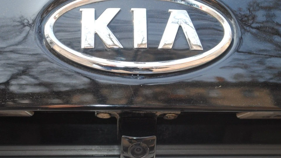 KIA Magentis Чорний Мадж 4