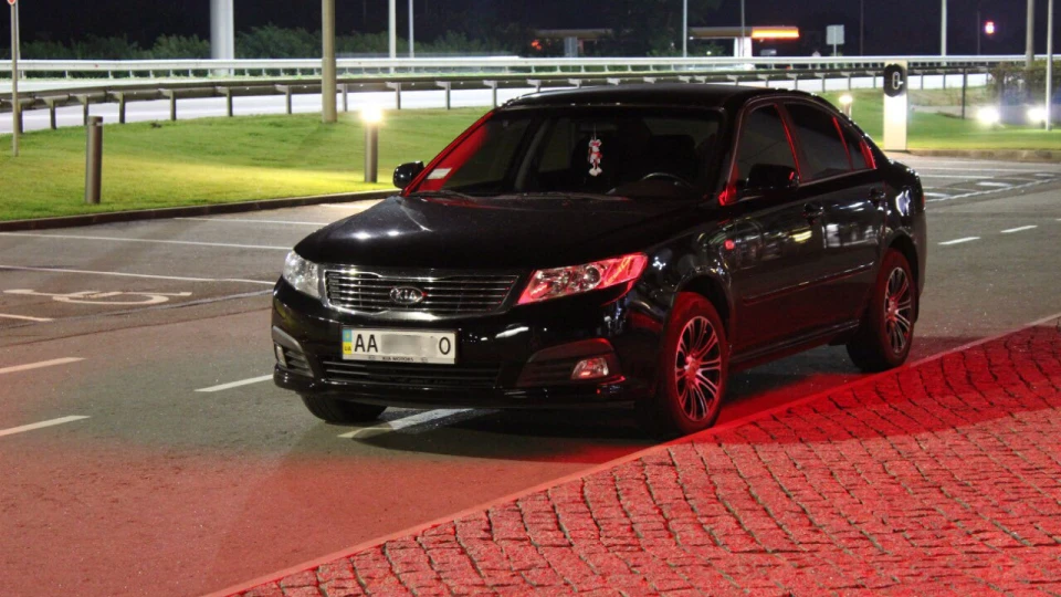 KIA Magentis Чорний Меджик 2