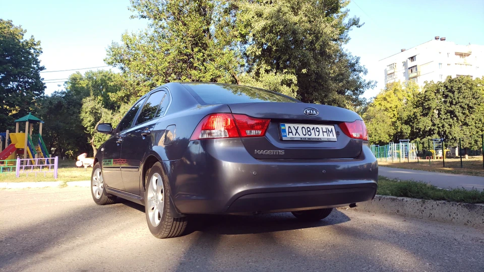 KIA Magentis Eminence Grise 3
